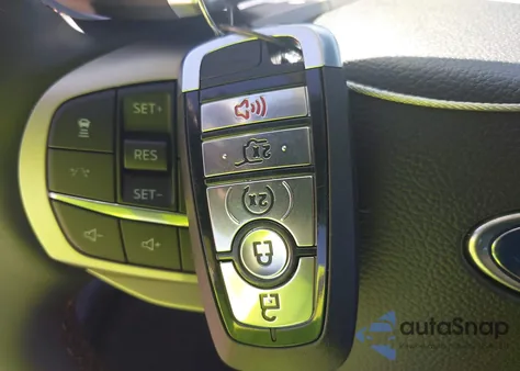 2025 Ford Explorer Active z USA, uszkodzony, nr VIN 1FMUK7DHXSGB84888